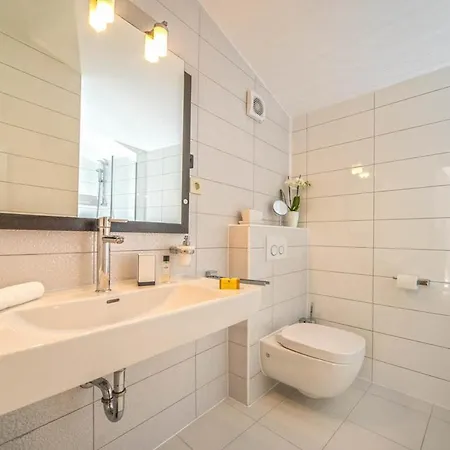 Vila Stari Grad Sleeps 6 *