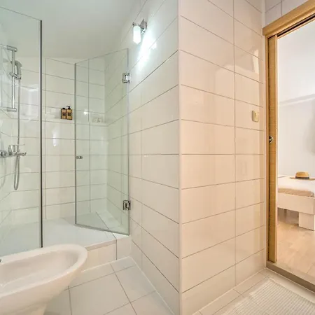 Vila Stari Grad Sleeps 6
